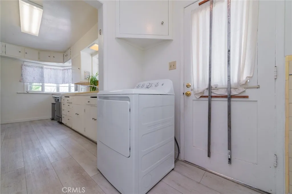 212 W Las Flores Avenue, Arcadia, California 91007 home-pic-15